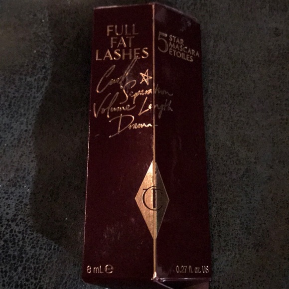 - Charlotte Tilbury
Full Fat Lashes 5 Star Mascara - Picture 3 of 4